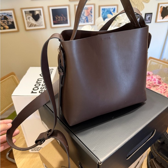 H&M Handbags - Minimal Vegan Leather Tote Bag in Dark Brown